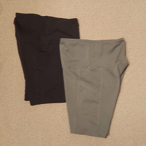 2 Bike Shorts - Picture 3 of 6